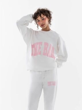 The Bar Varsity Sweatshirt White/Blush Pink